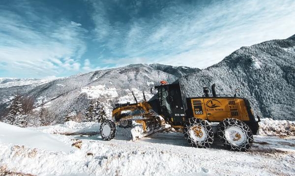 Rize'de 139 Köy Yolu Kardan Kapandı