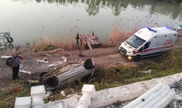 Çay yatağına uçan otomobilin sürücüsü yaralandı