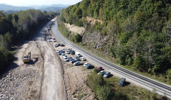 Bartın'da kestane için uzun araç kuyruğu