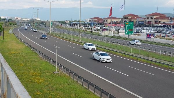 Bayram tatilinin son gününde Bolu geçişinde akıcı yoğunluk