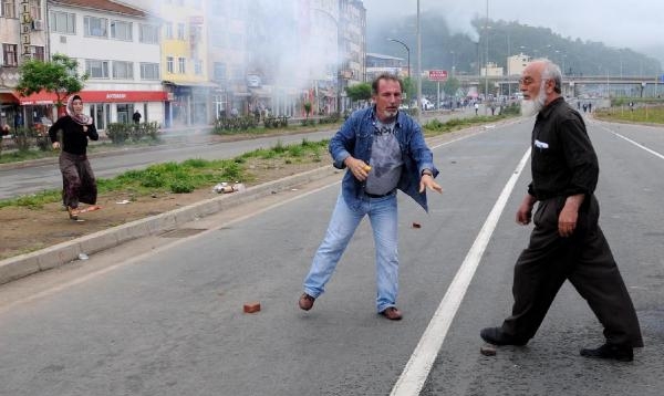 Metin Lokumcu davasında 2 sanığa zorla getirme kararı