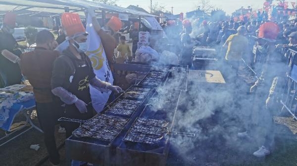 Samsun'da 55 metrelik pide, saniyeler içinde tüketildi