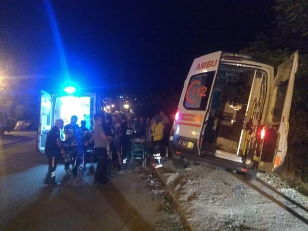 Trafik kazasına giden ambulanslar çarpıştı: 3 yaralı