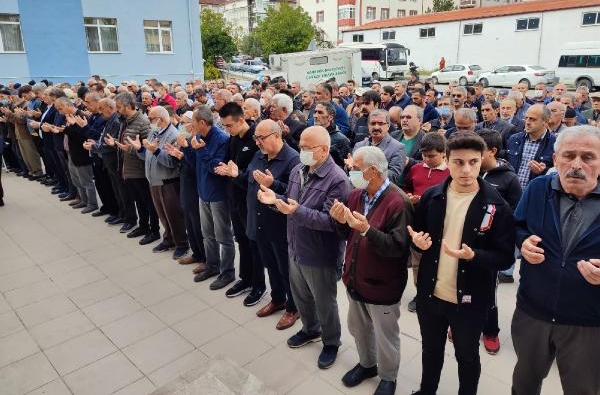 Karabük’te 41 madenci için gıyabi cenaze namazı kılındı