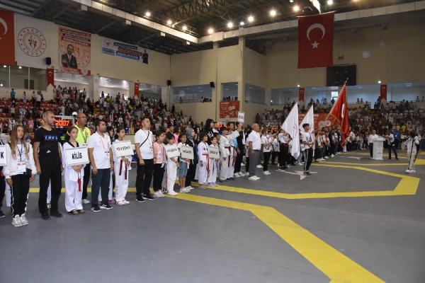 Amasya’da Minikler Türkiye Tekvando Şampiyonası