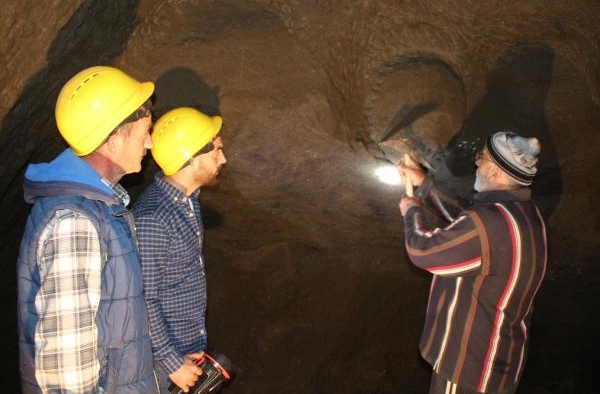 Rize'de mağarada 'pileki taşı oymacılığı' kursu