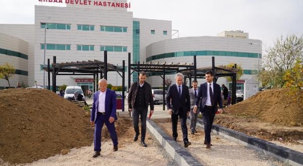 Karagöl, sağlık çalışanlarına yeni hastane yolu projesini anlattı