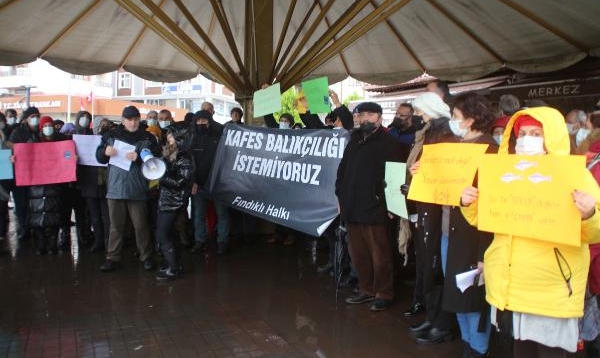 Rize'de 'denizde kafes balıkçılığı' tepkisi