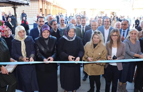 Rize'de Kadın Kooperatifleri El Sanatları Satış Noktası Açıldı