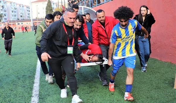 Kaleci futbolcuyla çarpıştı: Kafa kemiklerinde kırıklar var, yoğun bakıma alındı