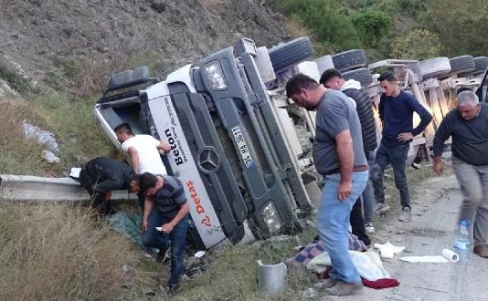 TIR devrildi, 4 yaşındaki Zeynep'in ayak parmağı koptu