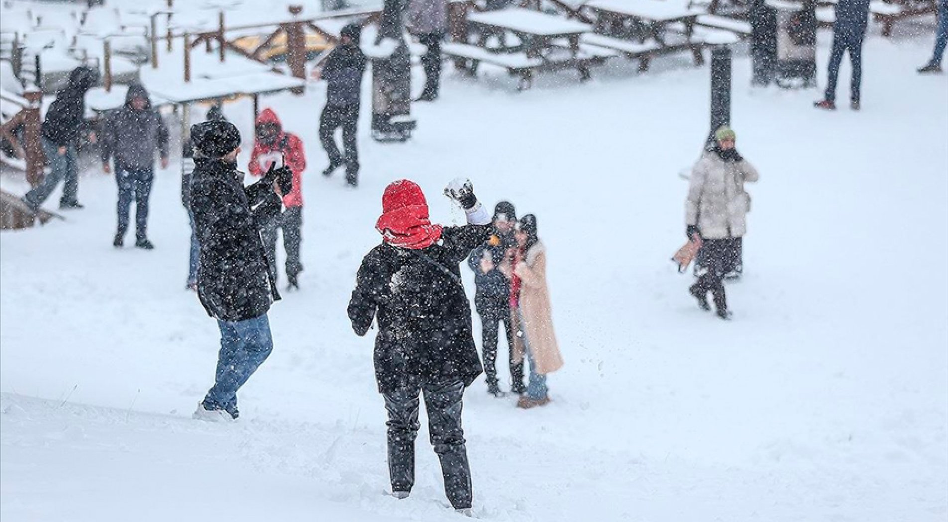 Hasretle beklenen kar yağışı Uludağ işletmecilerini memnun etti