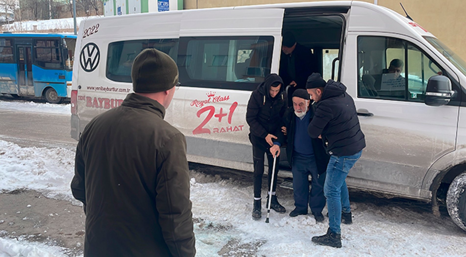 Bayburt'a getirilen 57 depremzede aparta yerleştirildi