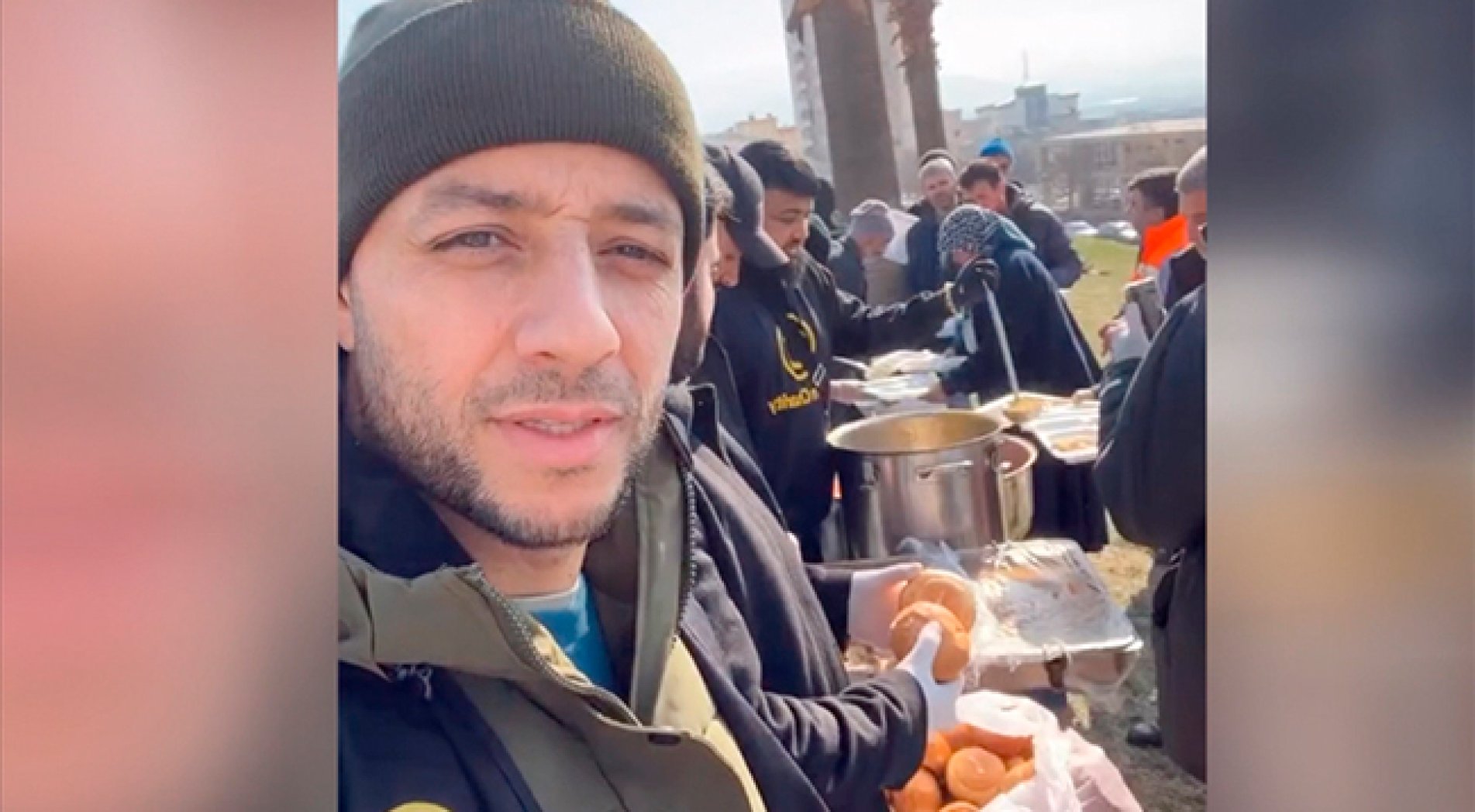 Maher Zain, Kahramanmaraş'ta depremzedelere yemek dağıttı