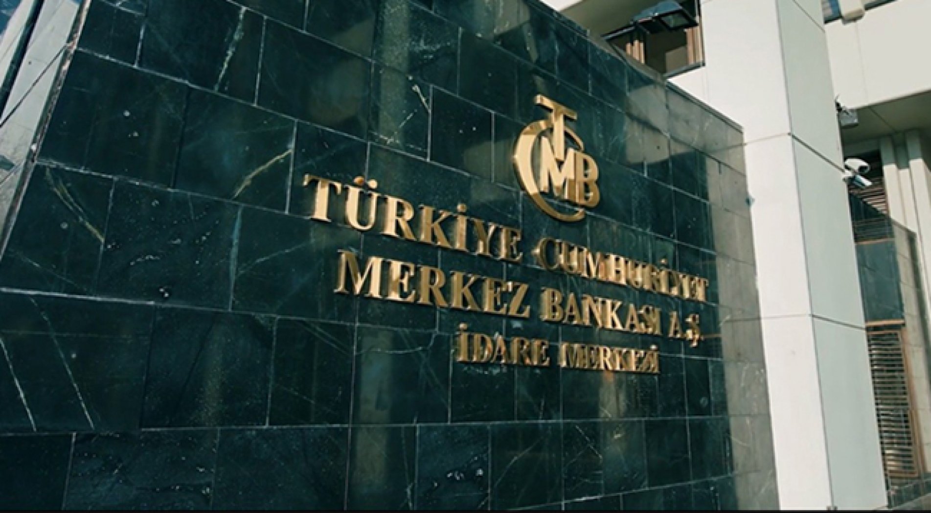 Merkez Bankası'nın rezervleri 3 milyar 989 milyon dolar azaldı