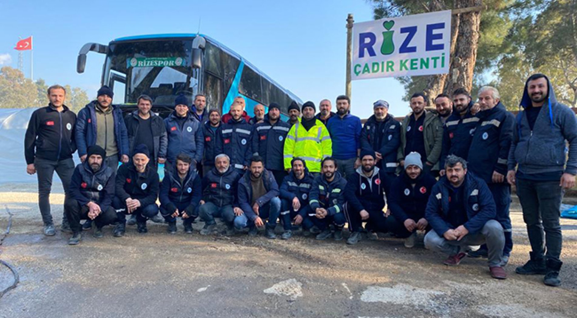 Rize'deki Belediyeler Deprem Bölgesi İçin Seferber Oldu