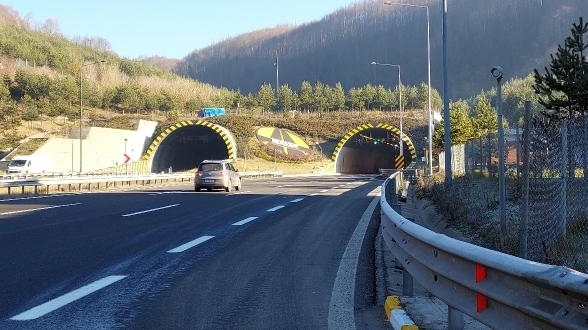 Bolu Dağı Tüneli'nden 2022'de 12 milyon araç geçti