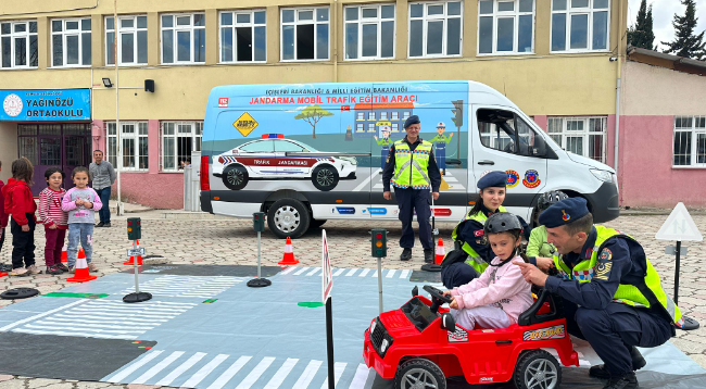 Samsun'daki öğrencilere trafik eğitimi verildi