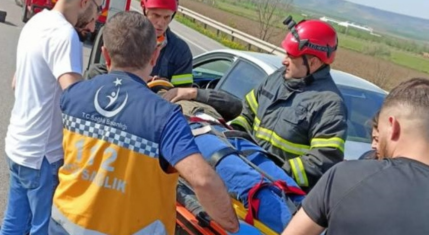 Merzifon'da aracının lastiği patlayan sürücü yaralandı