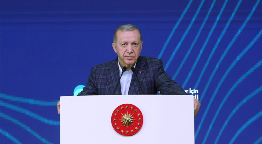 Cumhurbaşkanı Erdoğan: Elektrikli araçlarla birlikte şarj ve bataryada Avrupa'nın üretim üssü olmayı