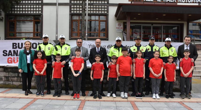 Rize İl Halk Kütüphanesi'nde Karayolu Trafik Haftası kutlandı