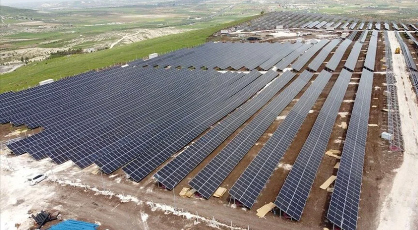 Türkiye'nin güneş enerjisi kurulu gücü 10 bin megavat sınırını geçti