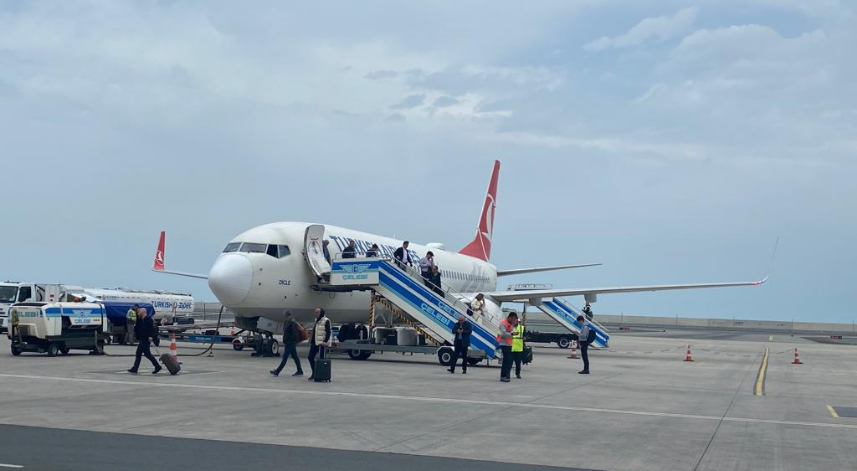 Trabzon’a inemeyen uçak, Rize’ye indi