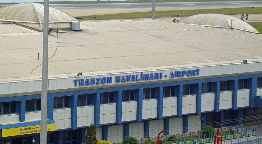 Trabzon Havalimanı'nda dört uçuş iptal edildi