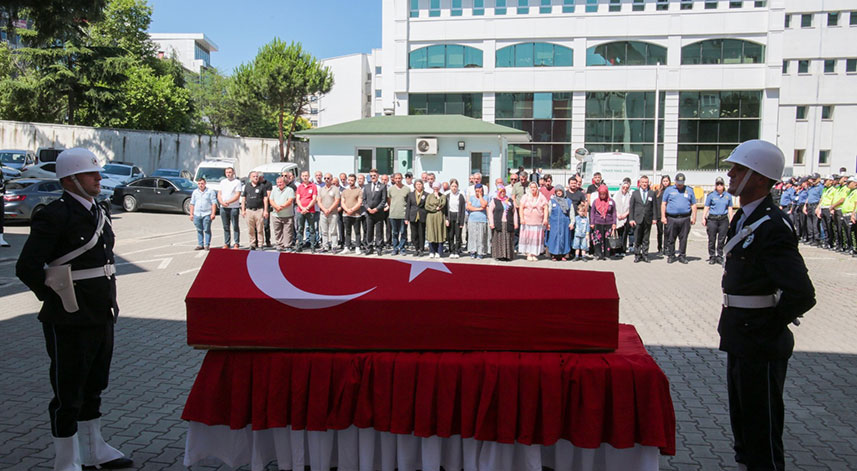 Trabzon'da kansere yenik düşen polis memuru için tören düzenlendi