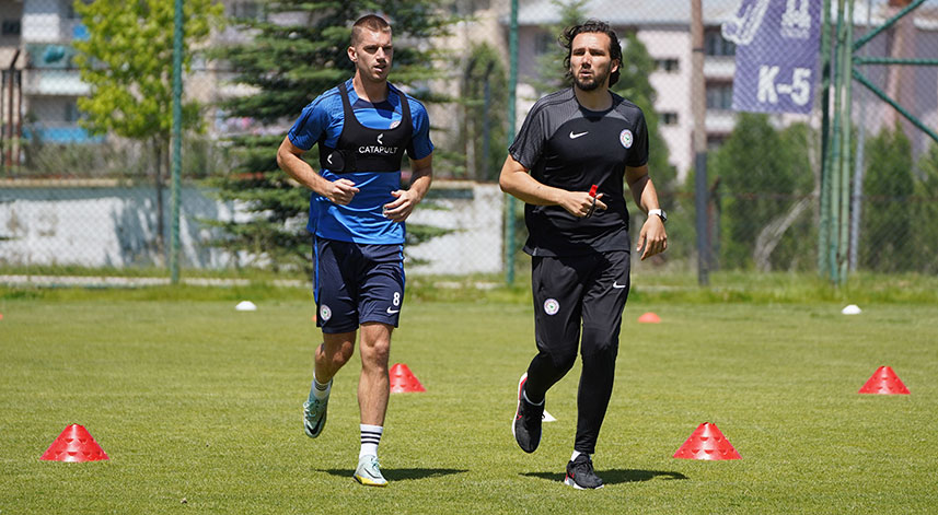 Atmaca, Erzurum'daki hazırlıklarını sürdürüyor