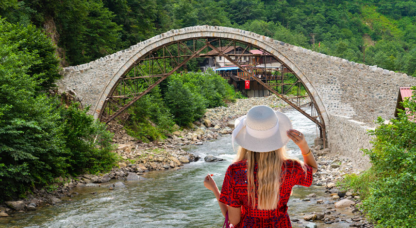 Rize'yi yılın ilk yarısında 400 bin kişi ziyaret etti