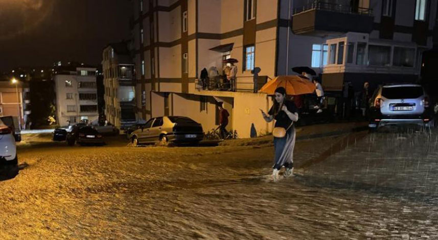 Şiddetli yağmur sonrası korkulan oldu: Ordu'daki Bülbül Deresi taştı, yollar ulaşıma kapatıldı