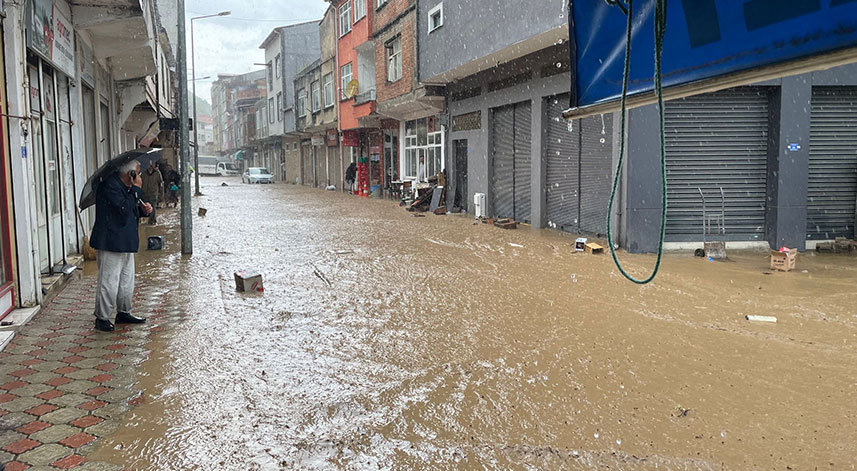 Giresun'da şiddetli yağış etkili oluyor