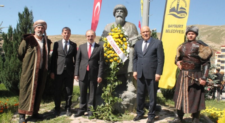 Renkli görüntülere sahne olan Dede Korkut coşkusu meydanlara taştı