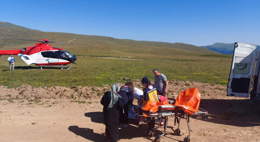 Yaylada rahatsızlanan hasta ambulans helikopterle hastaneye ulaştırıldı