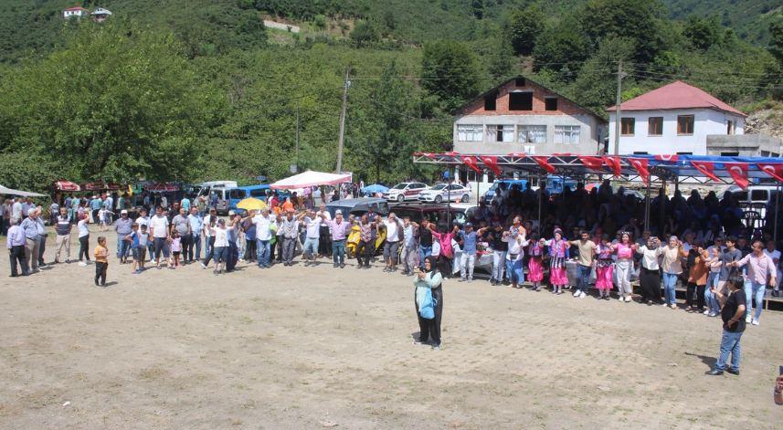 Giresun'da fındık hasadı öncesi köylüler fındık festivalinde buluştu