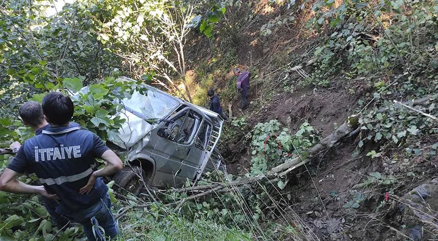 Giresun'da uçuruma yuvarlanan kamyonetteki 1 kişi öldü, 7 kişi yaralandı