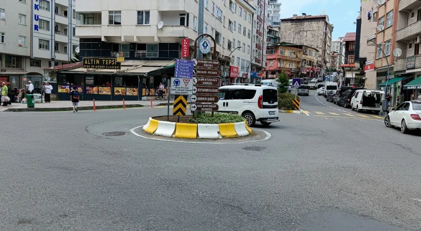 Rize trafiği, ufak dokunuşlarla düzene giriyor