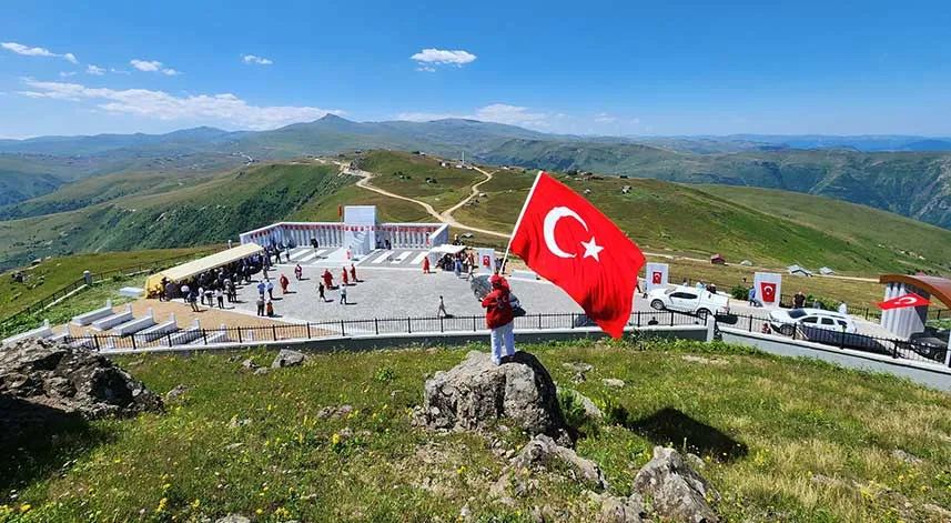 Trabzon'da yeniden düzenlenen Harmantepe Şehitliği açıldı