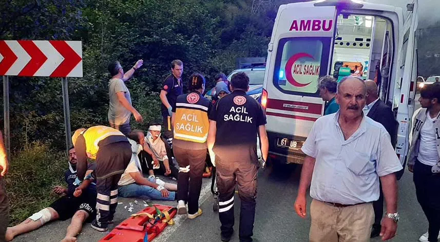 Araklı'da trafik kazası: 5 yaralı