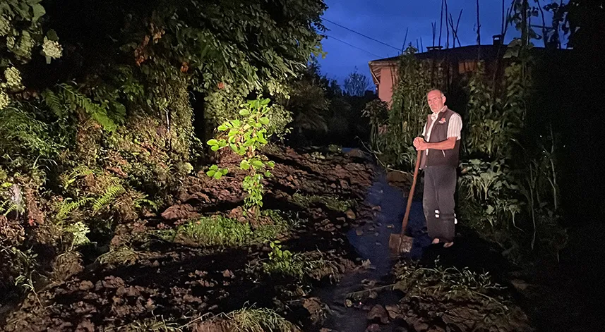 Rize'de şiddetli yağış nedeniyle 2 ev tedbir amacıyla boşaltıldı