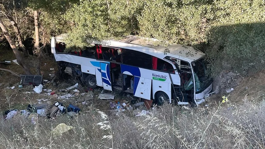 12 kişinin hayatını kaybettiği otobüs kazasının nedeni belli oldu