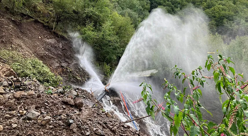 Sağanak yağış sonrası Hatila Vadisi Milli Parkı'na ulaşım sağlanamıyor