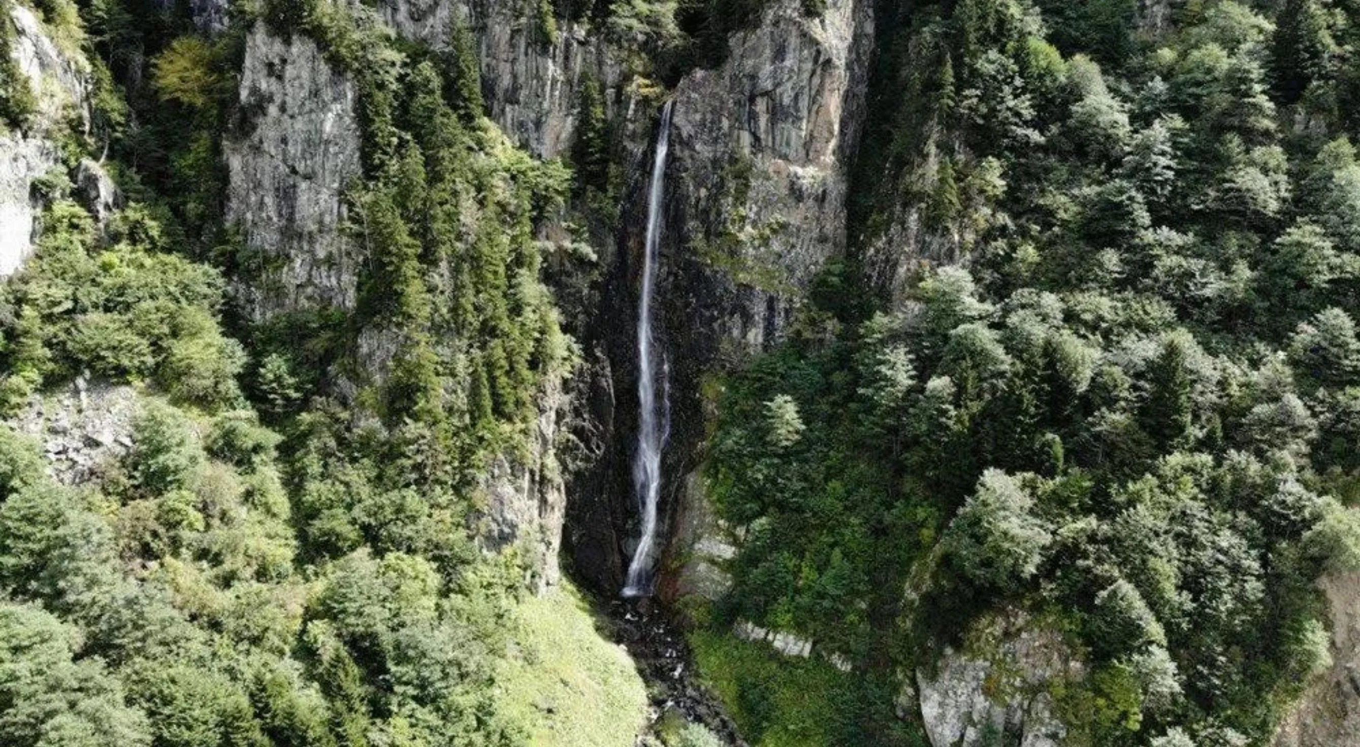 Alişor Gabanbaşı Şelalesi Rize'nin gizli cenneti olmaya aday 