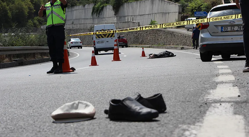 Metrelerce sürüklendi, geride ayakkabısı ve kasketi kaldı