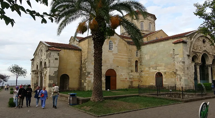 Arap turistler ülkelerine dönünce turizm sektörü düşüşe geçti