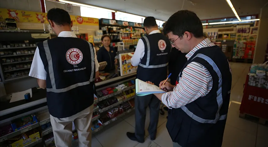 Ticaret Bakanlığı, marketlerdeki etiket-kasa fiyatı uyuşmazlığına göz açtırmıyor