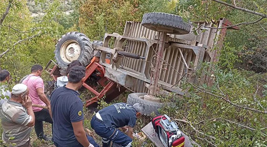 Samsun'da devrilen traktördeki 2 kişi öldü