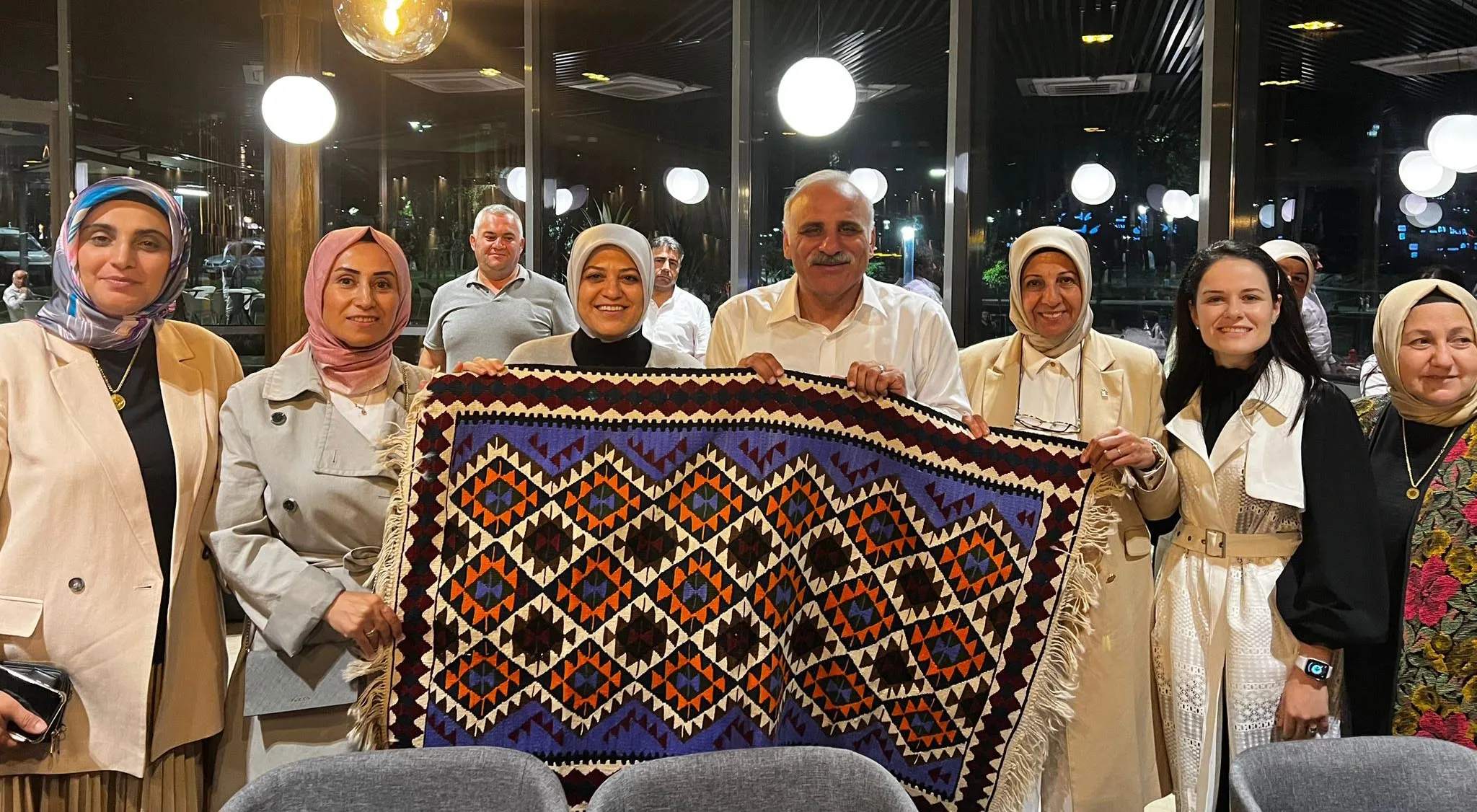 Büyükşehir Belediye Başkanı Zorluoğlu, AK Parti Van Kadın Kolları yönetimini ağırladı