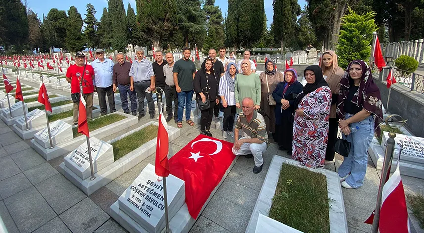 Şehit asteğmen Coşkun Davulcu mezarı başında anıldı